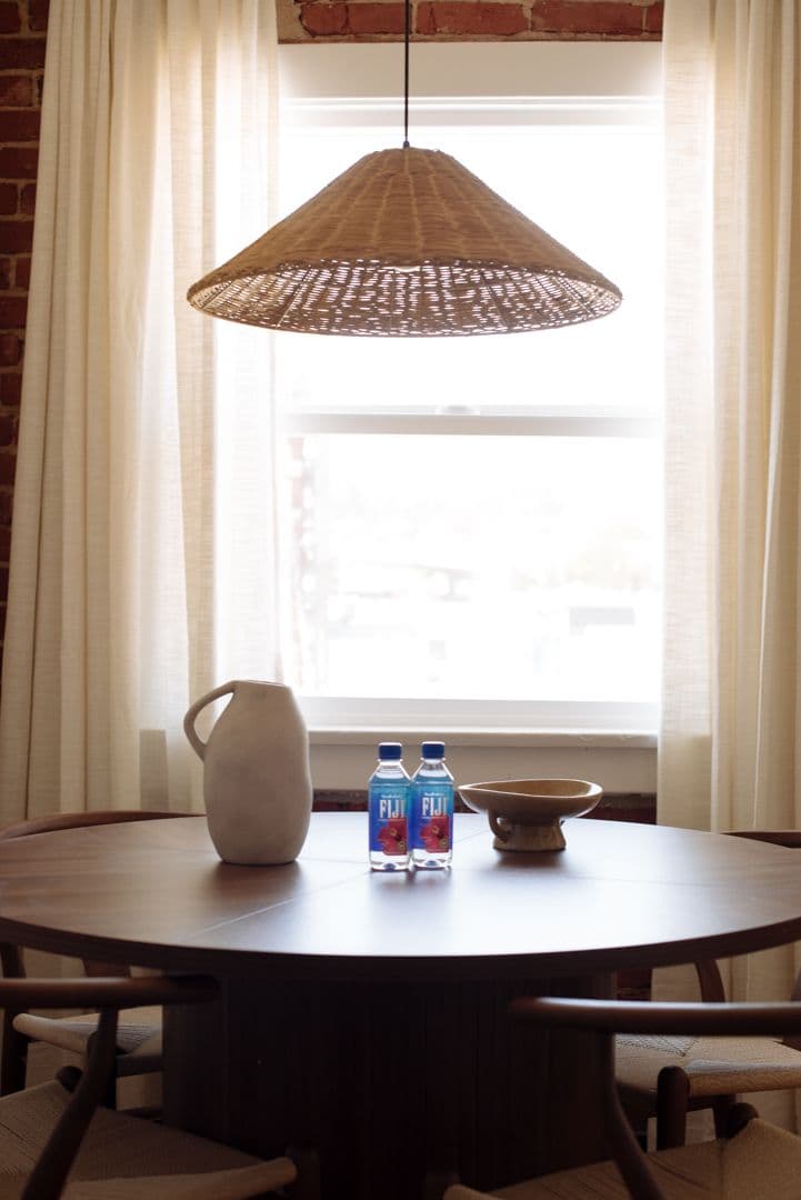 Los Angeles Apartment: 1825 N Cahuenga Blvd.