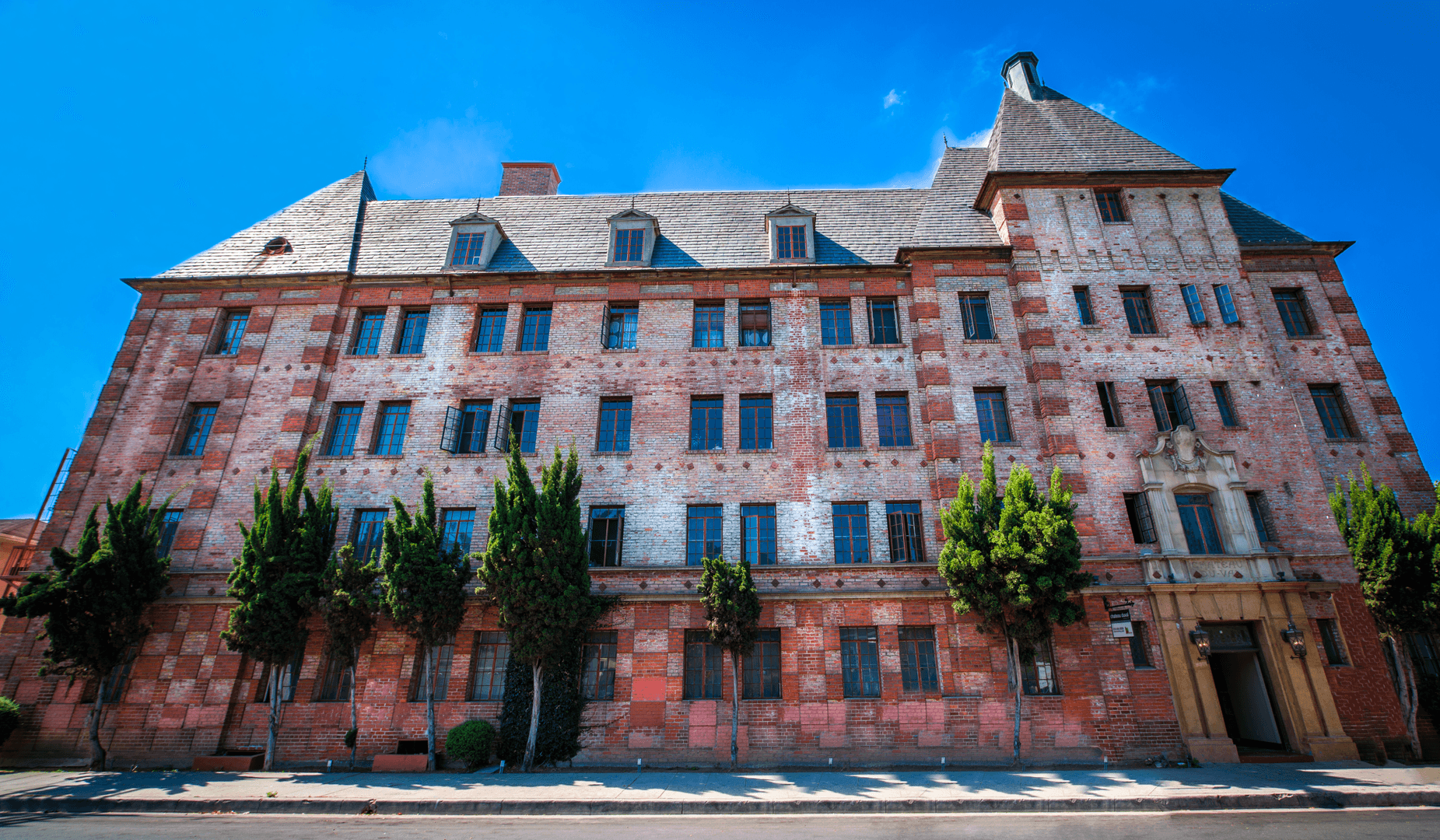 Los Angeles Apartment: 3748 W 9th St.