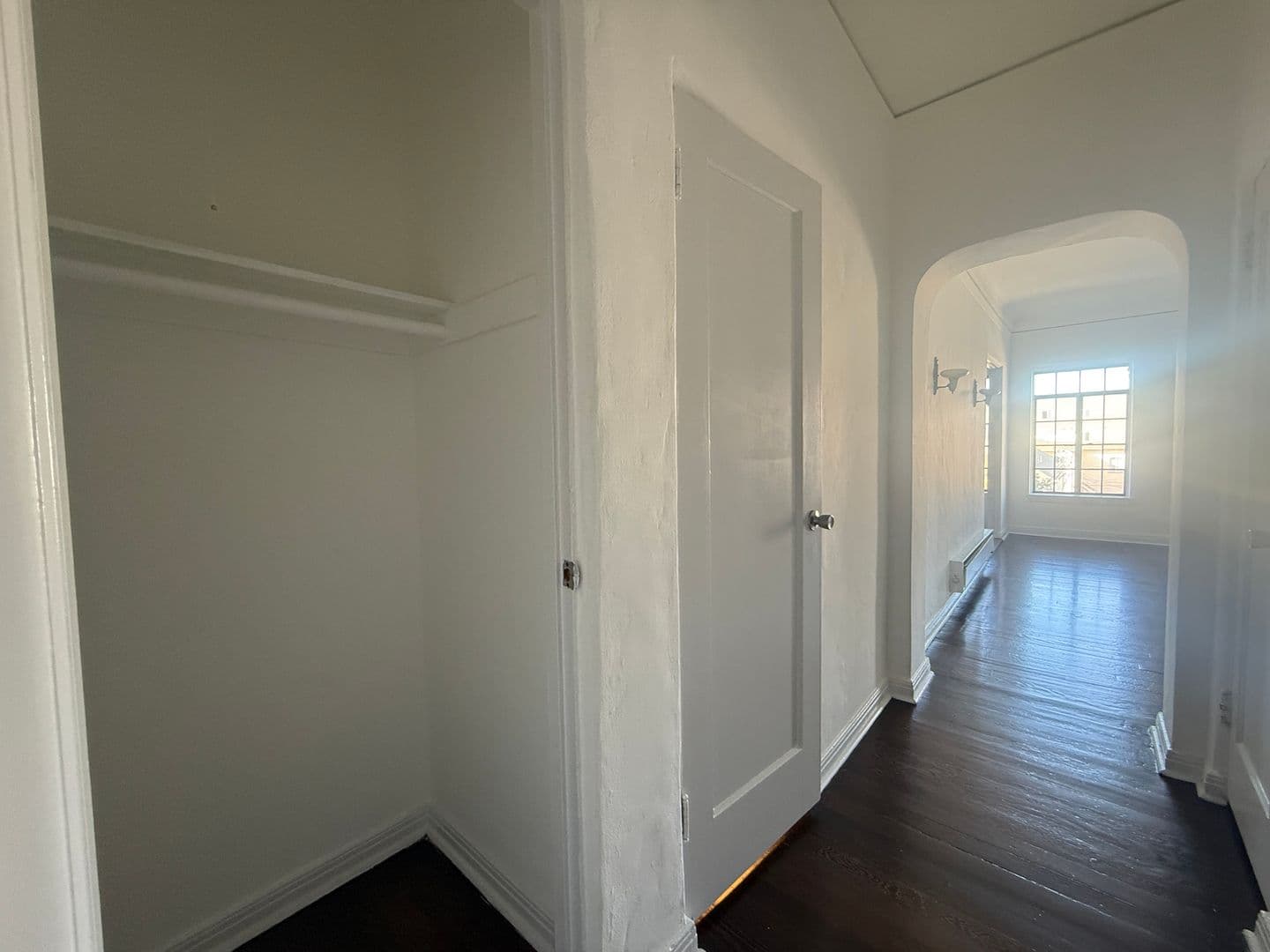 Los Angeles Apartment: 3748 W 9th St.
