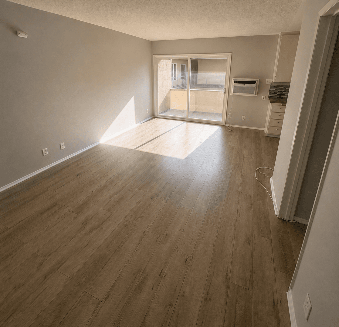 Los Angeles Apartment: 1825 N Cherokee Ave.