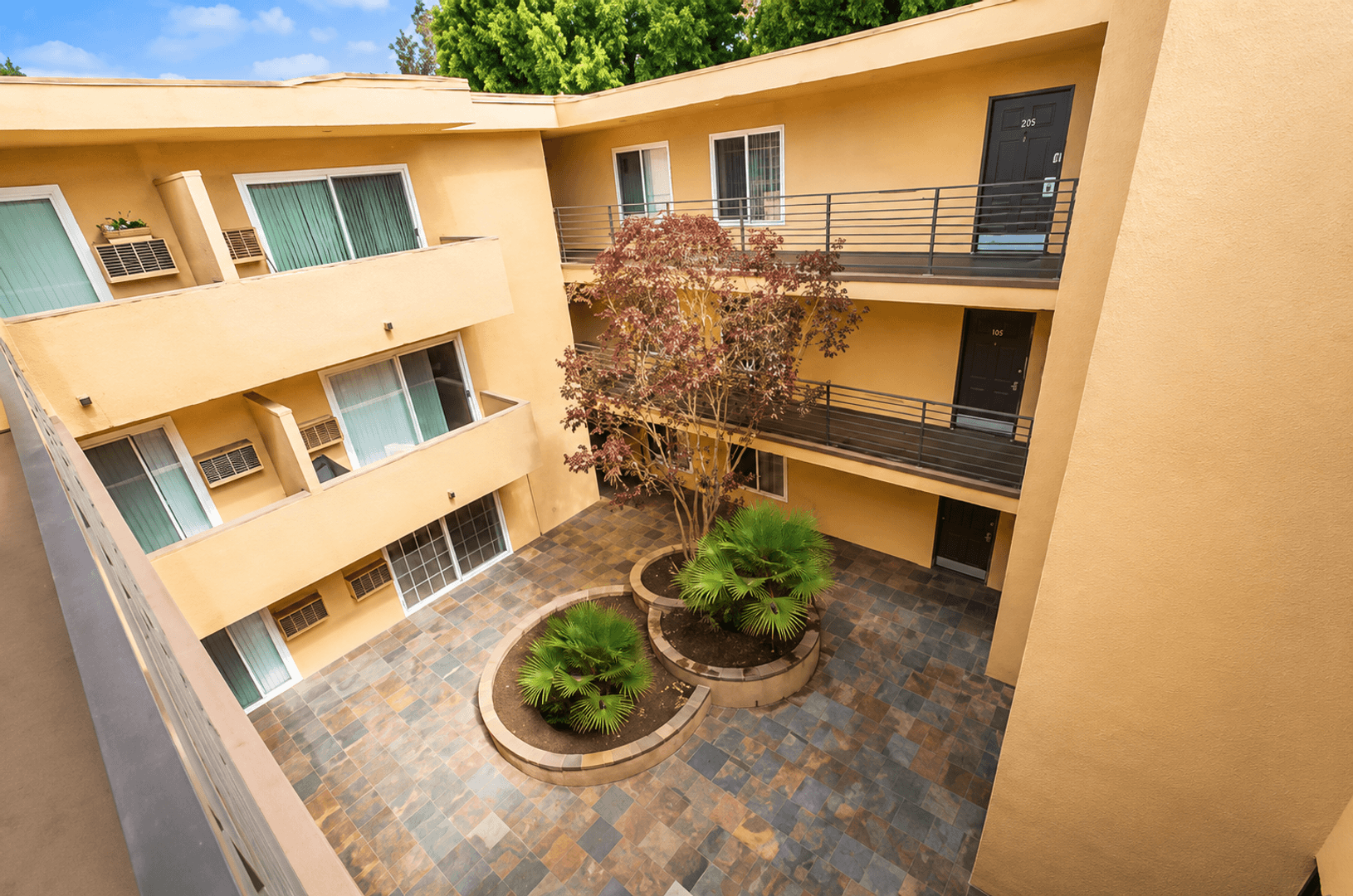 Los Angeles Apartment: 1825 N Cherokee Ave.