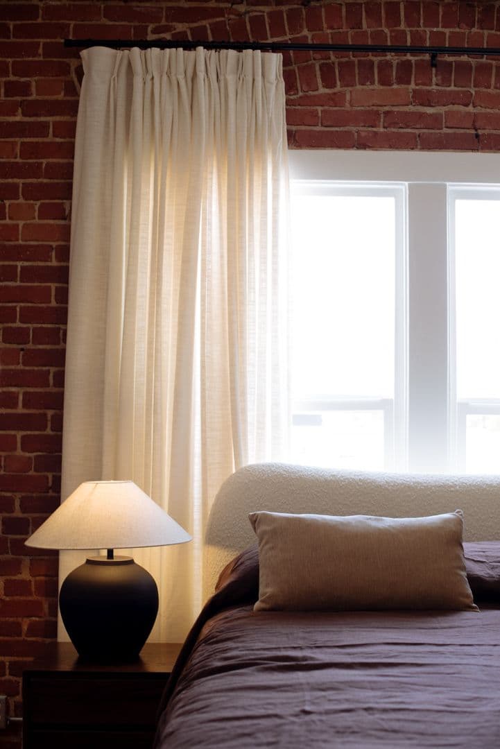 Los Angeles Apartment: 1825 N Cahuenga Blvd.