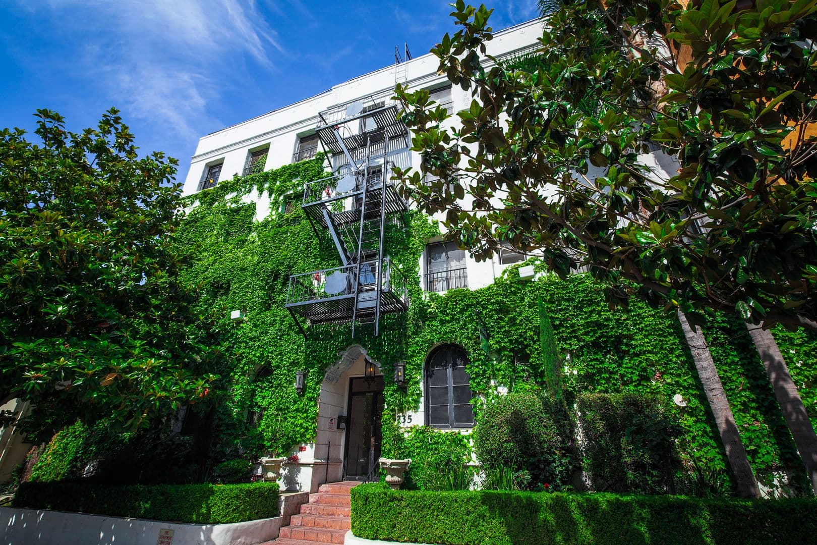 Los Angeles Apartment: 729 - 735 S St Andrews Pl