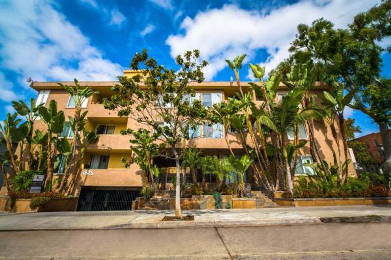 Los Angeles Apartment: 1825 N Cherokee Ave.