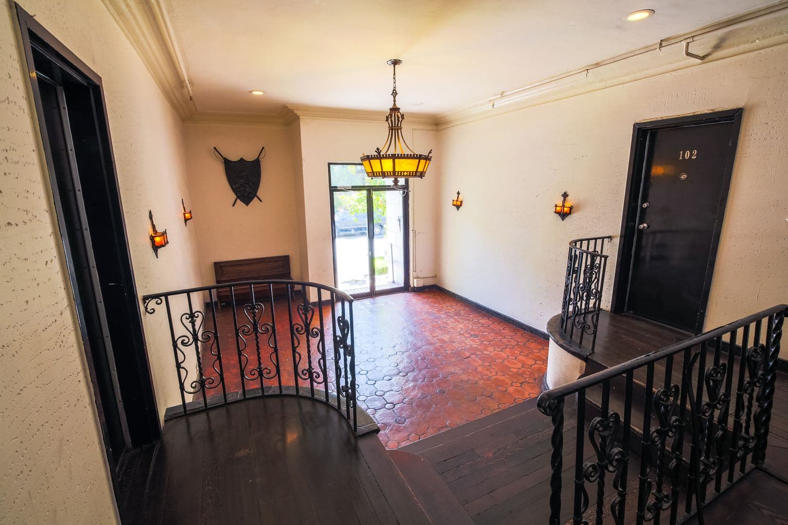 Los Angeles Apartment: 729 - 735 S St Andrews Pl