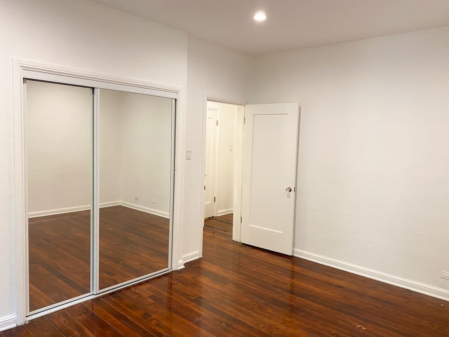 Los Angeles Apartment: 1759 Orchid Ave.