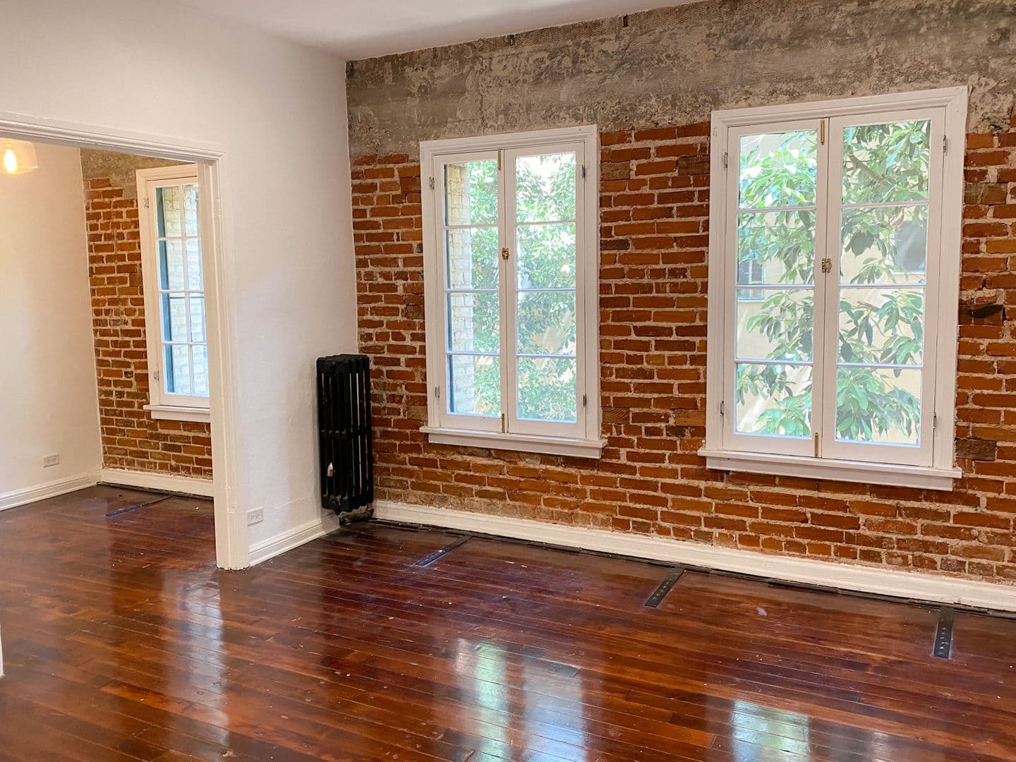 Los Angeles Apartment: 1759 Orchid Ave.