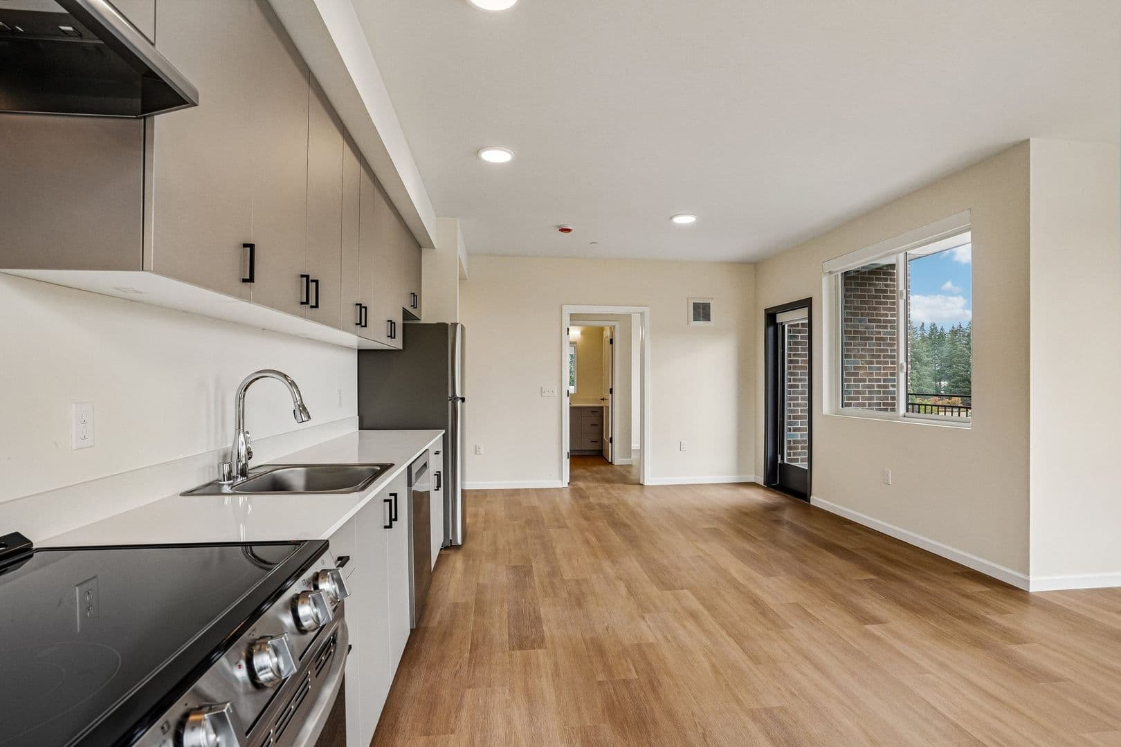 Lacey Apartment: 2463 Hogum Bay Rd NE