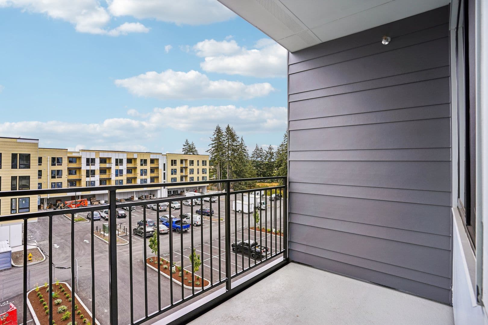 Lacey Apartment: 2463 Hogum Bay Rd NE