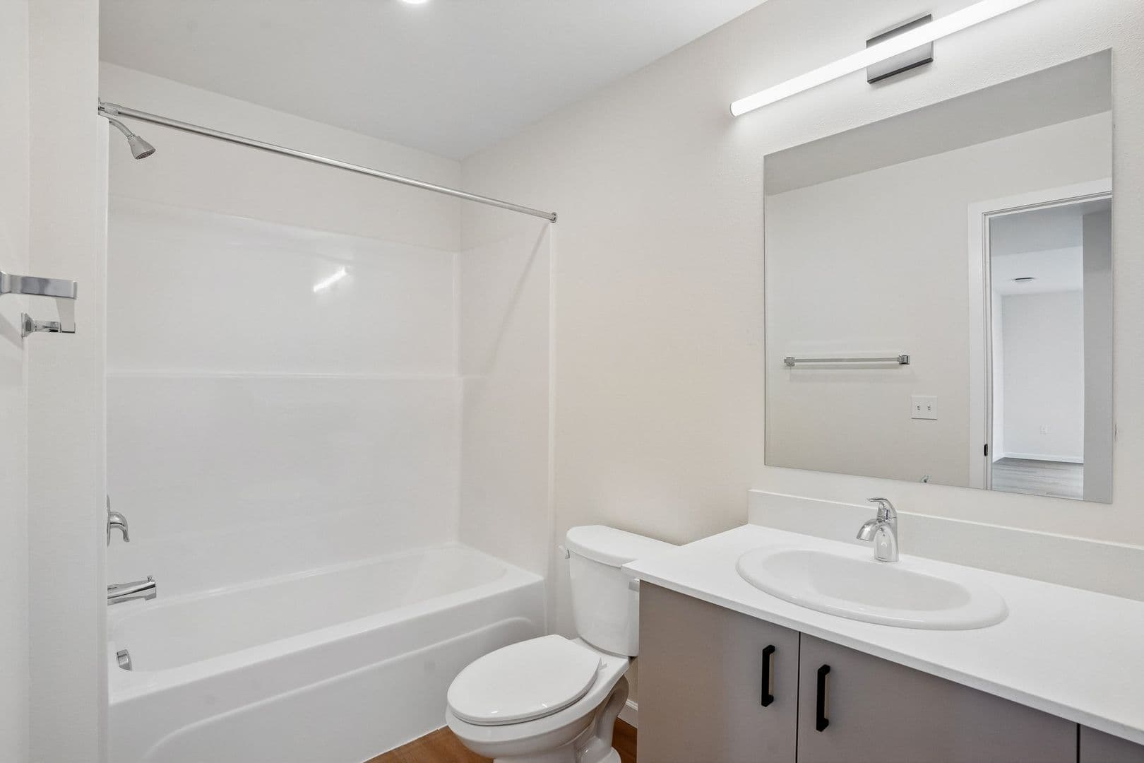 Lacey Apartment: 2463 Hogum Bay Rd NE