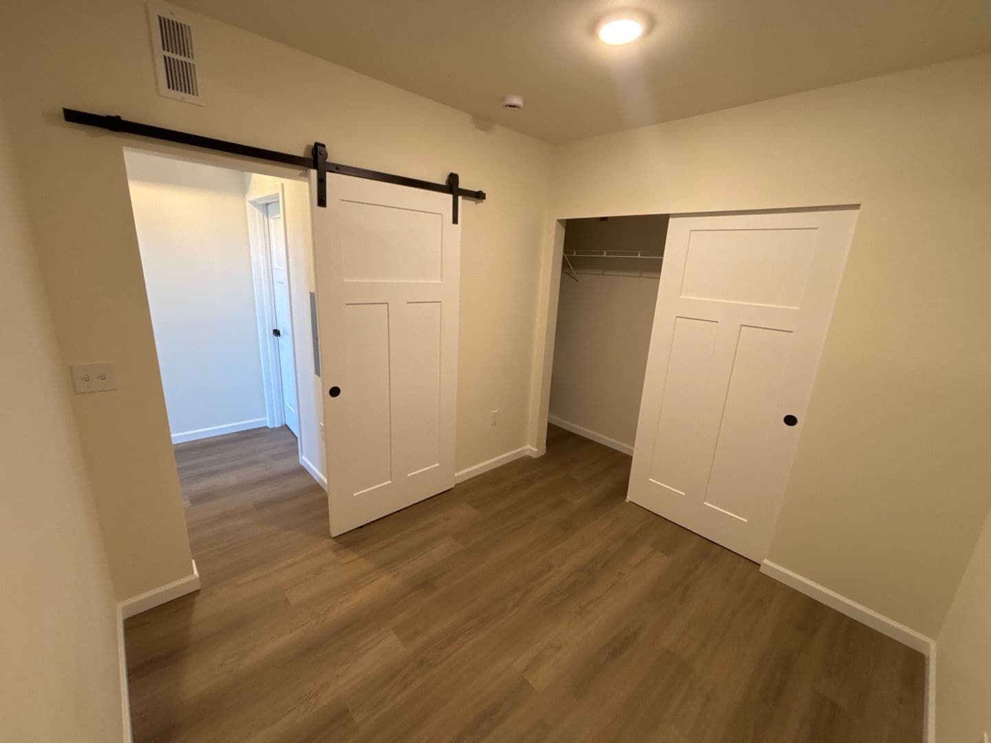 Olympia Apartment: 401 Union Ave SE