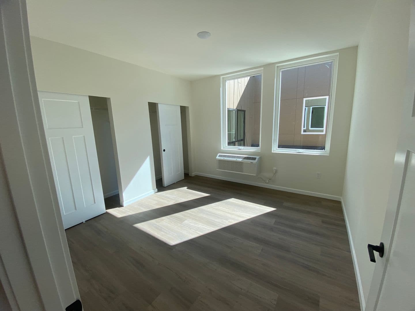 Olympia Apartment: 401 Union Ave SE