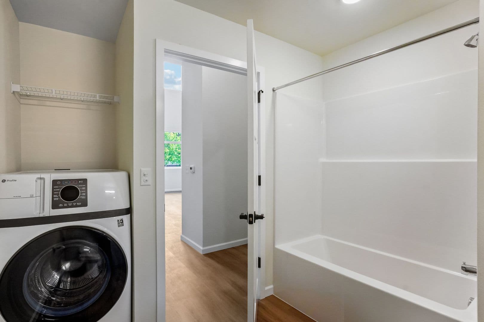 Olympia Apartment: 401 Union Ave SE
