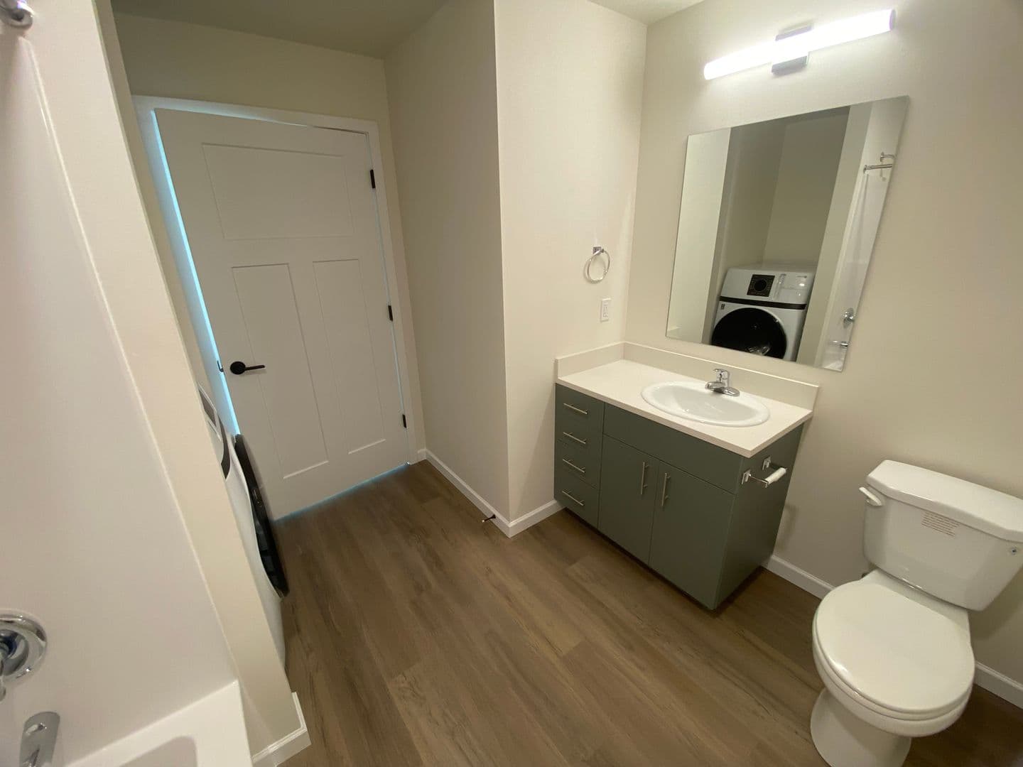 Olympia Apartment: 401 Union Ave SE