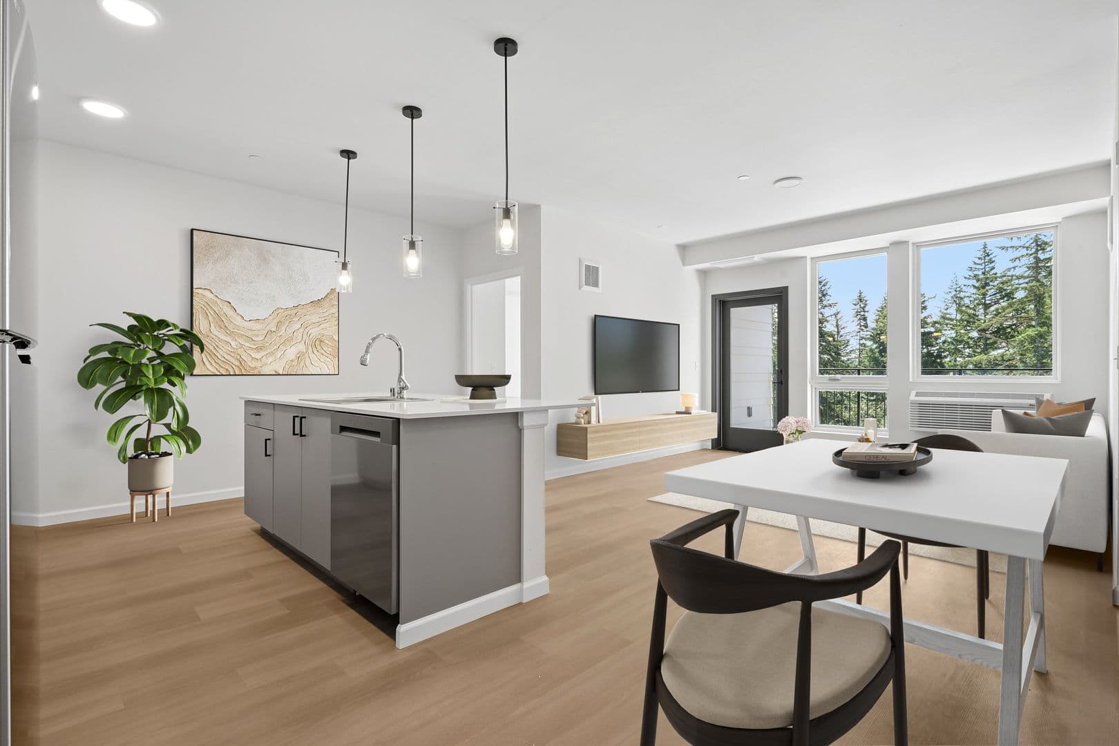 Lacey Apartment: 2463 Hogum Bay Rd NE