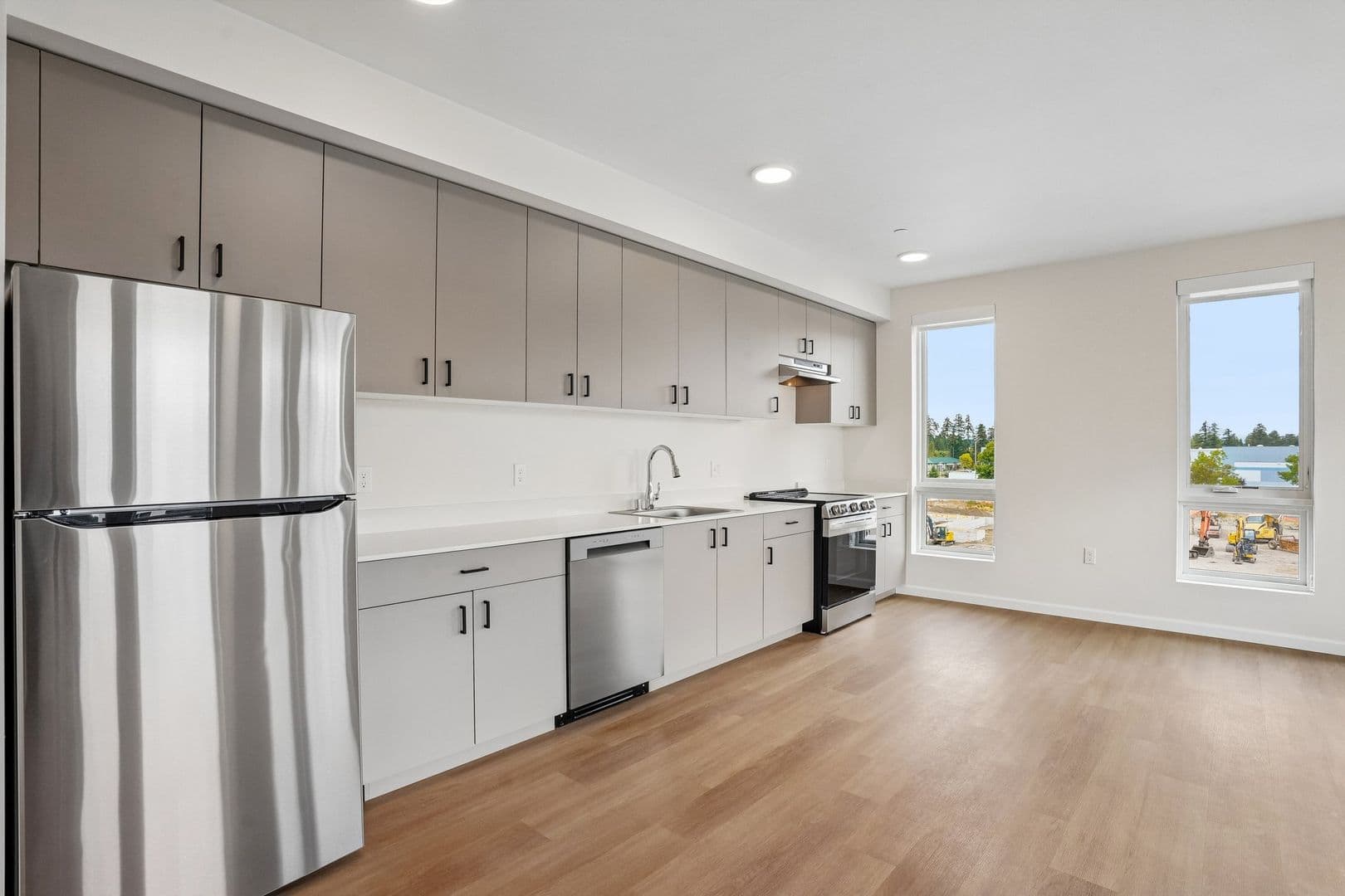Lacey Apartment: 2463 Hogum Bay Rd NE