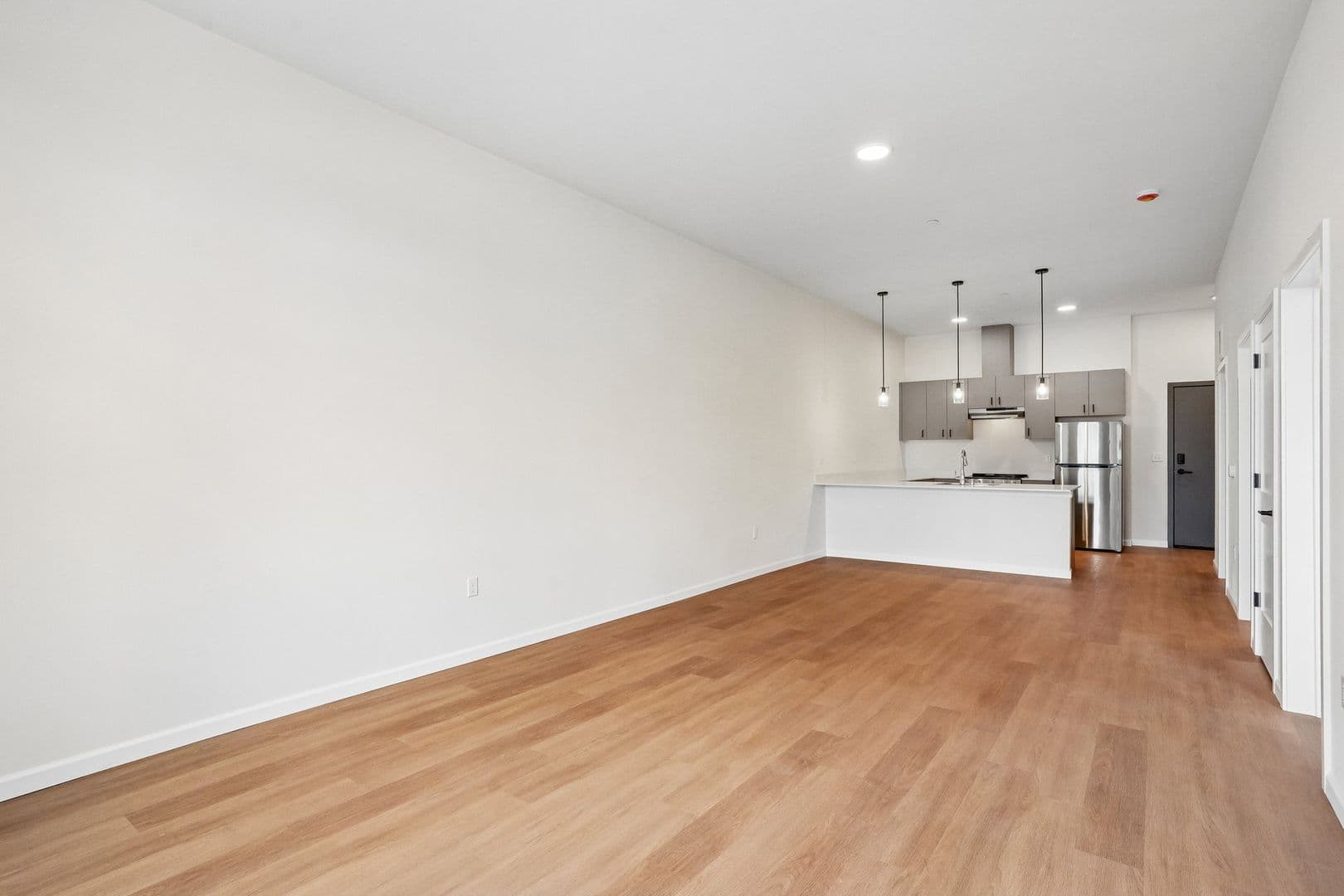 Lacey Apartment: 2463 Hogum Bay Rd NE
