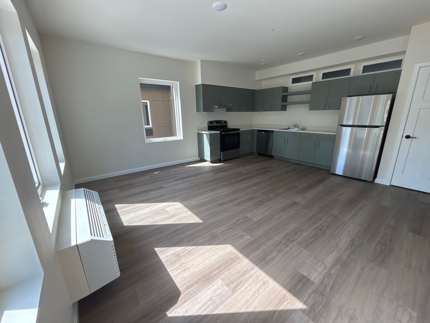 Olympia Apartment: 401 Union Ave SE