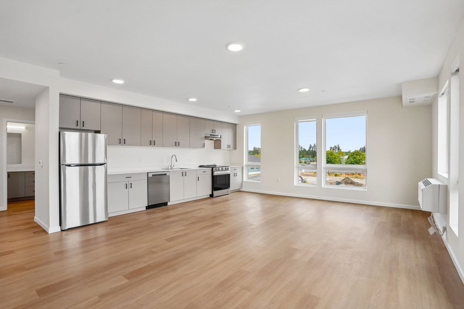 Lacey Apartment: 2463 Hogum Bay Rd NE