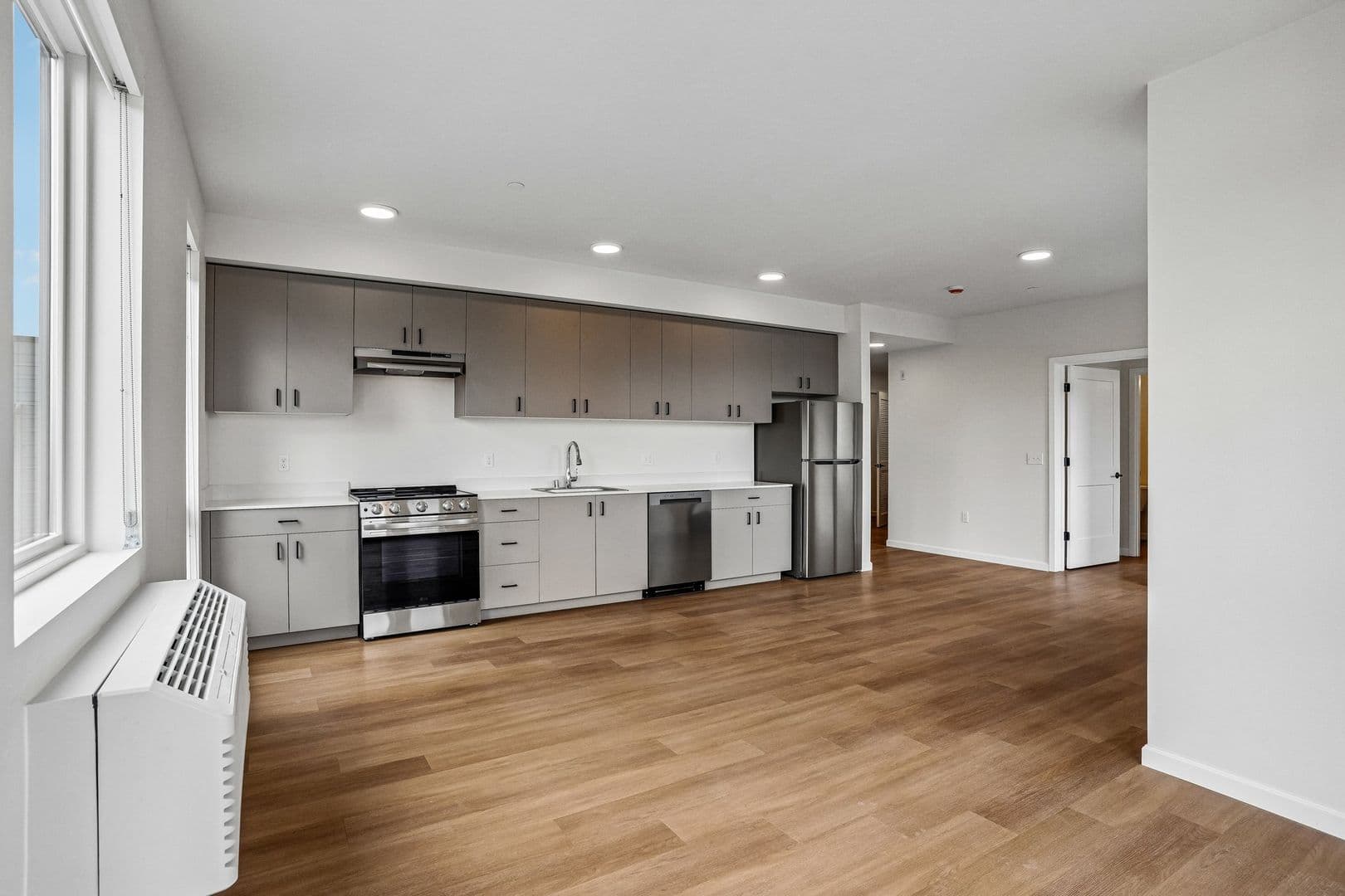 Lacey Apartment: 2463 Hogum Bay Rd NE