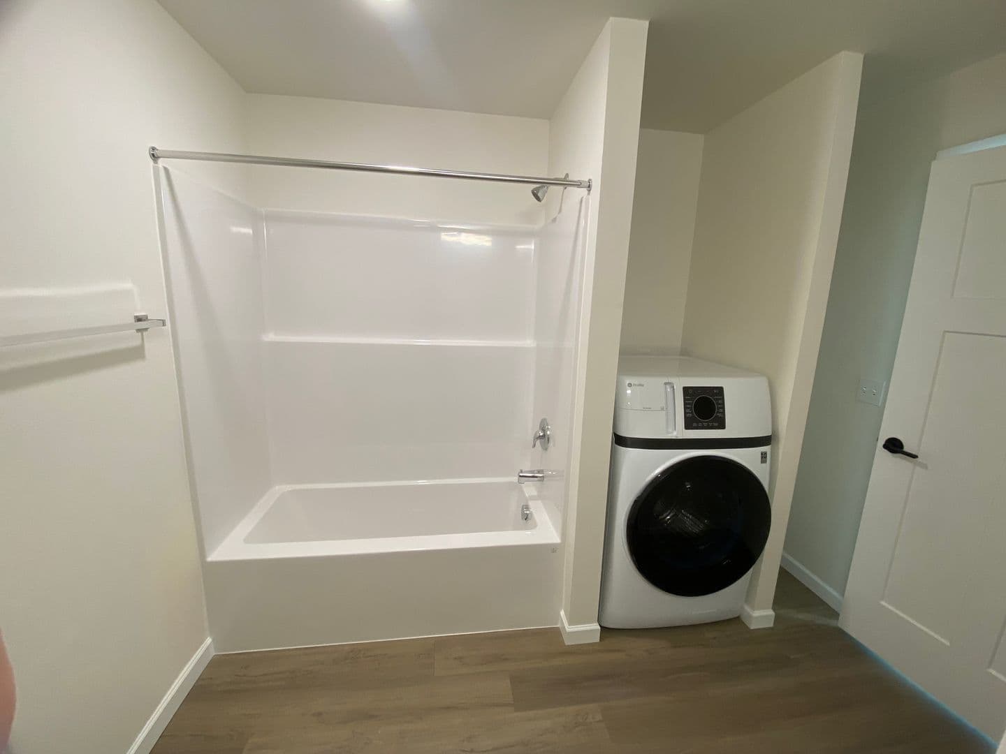 Olympia Apartment: 401 Union Ave SE