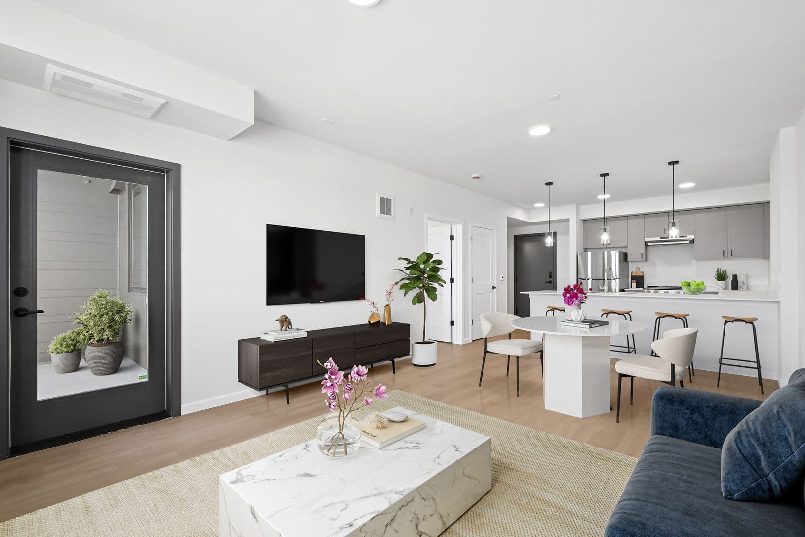 Lacey Apartment: 2463 Hogum Bay Rd NE