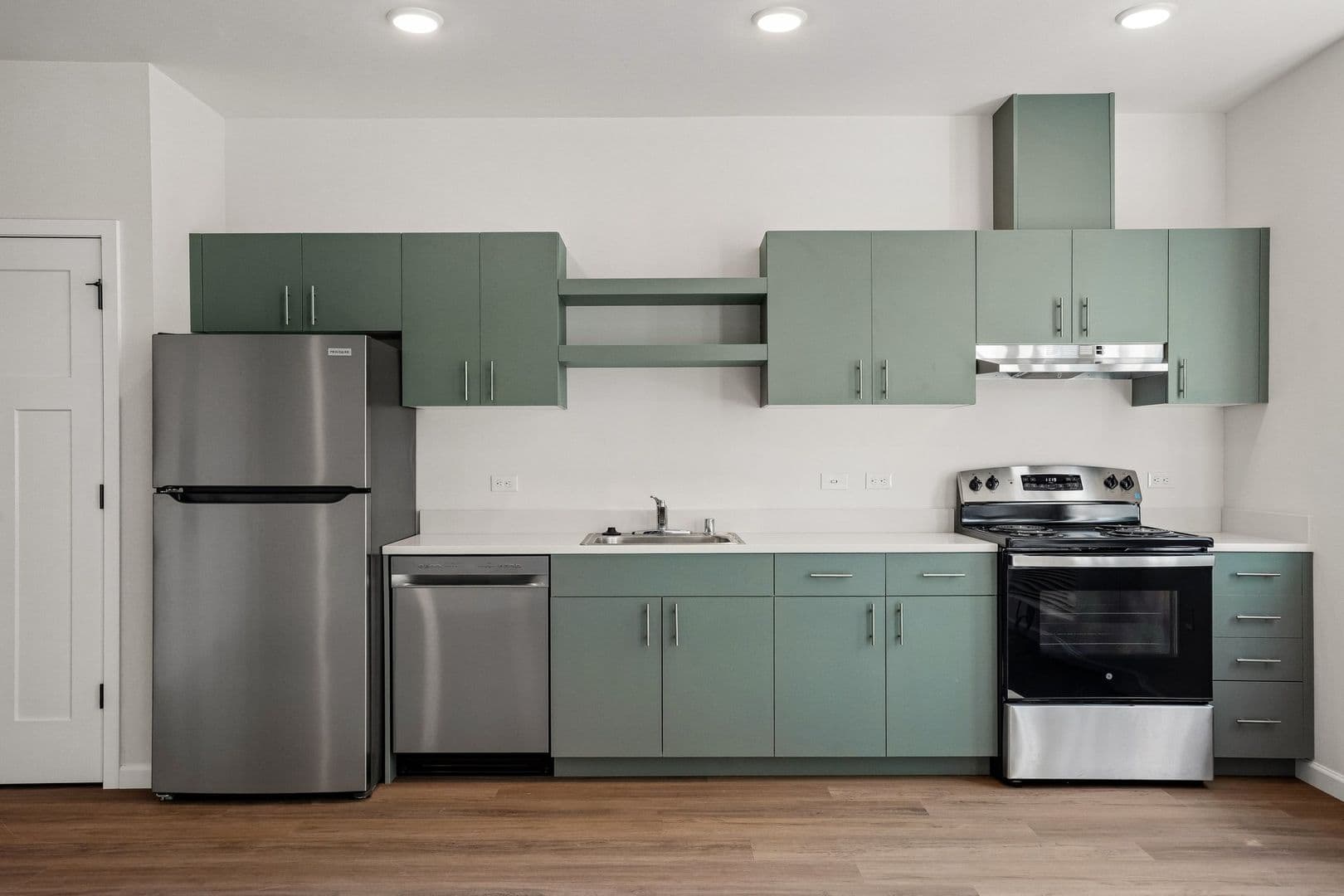 Olympia Apartment: 401 Union Ave SE