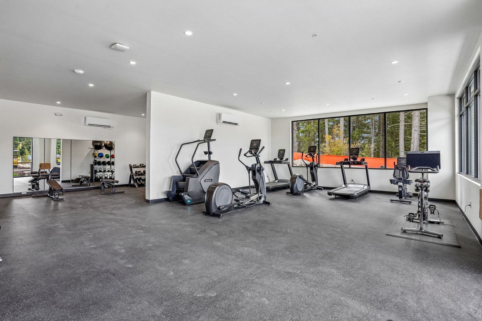 Lacey Apartment: 2463 Hogum Bay Rd NE