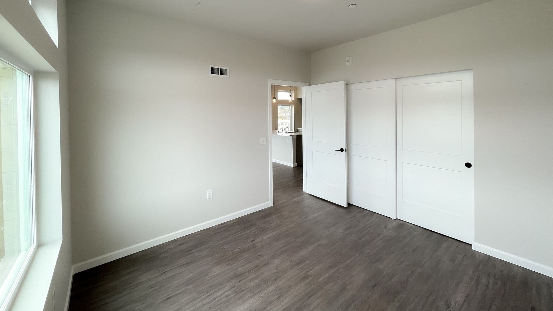 Olympia Apartment: 510 State Ave NE