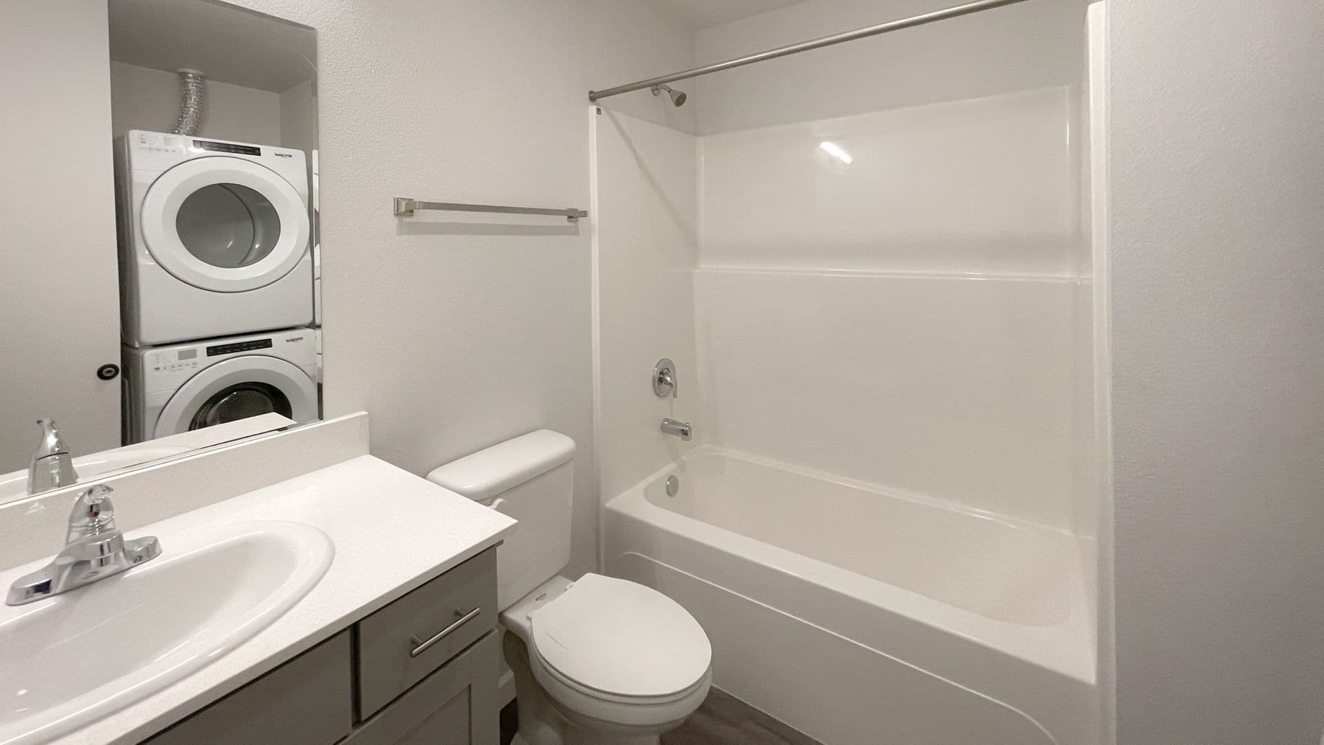 Olympia Apartment: 510 State Ave NE