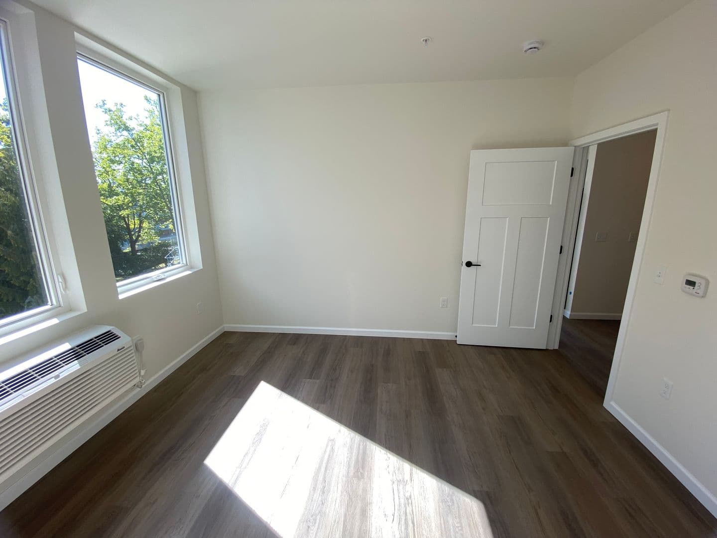 Olympia Apartment: 401 Union Ave SE