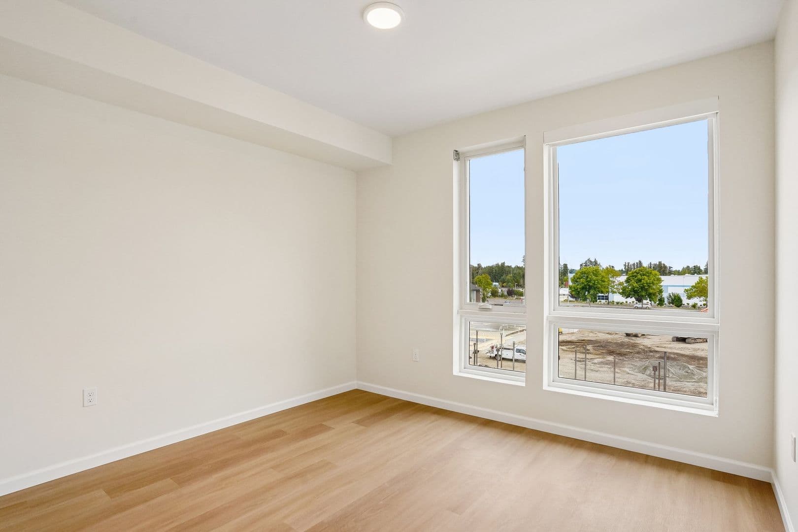 Lacey Apartment: 2463 Hogum Bay Rd NE
