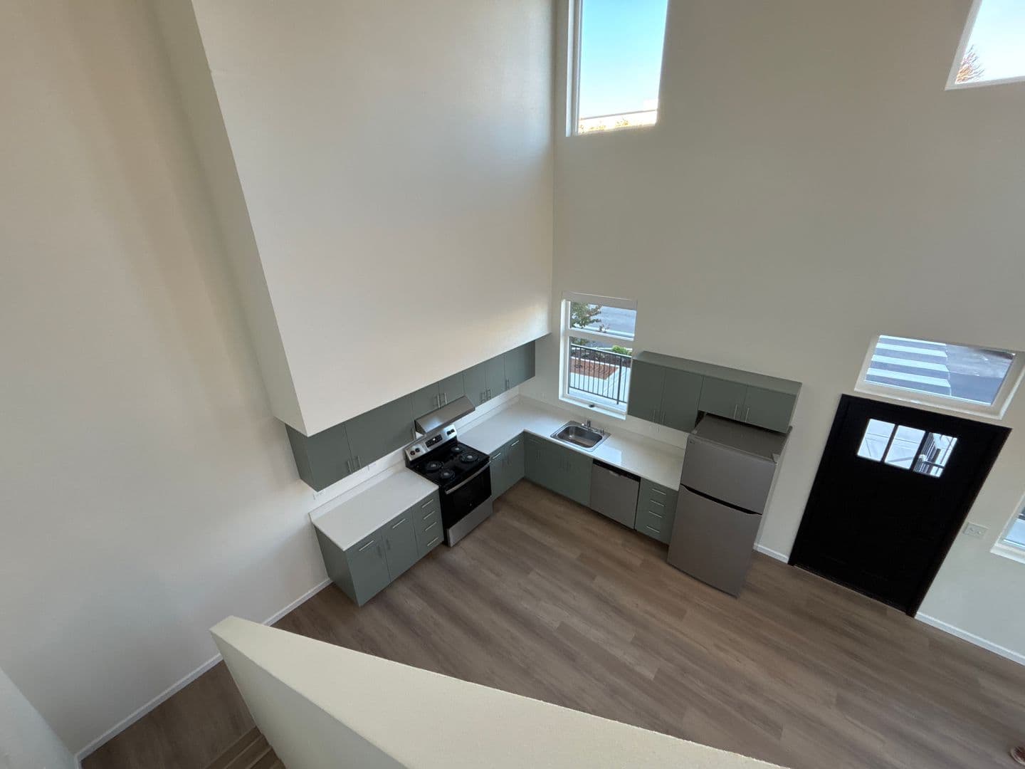 Olympia Apartment: 401 Union Ave SE