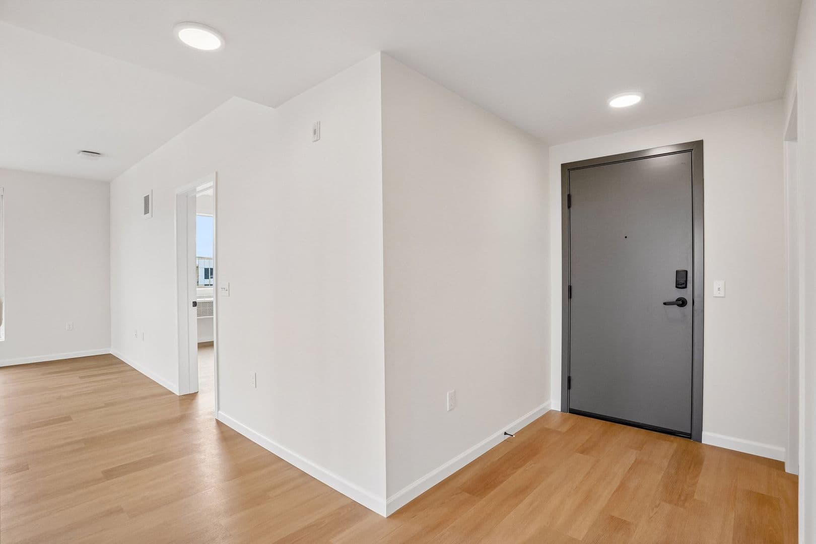 Lacey Apartment: 2463 Hogum Bay Rd NE