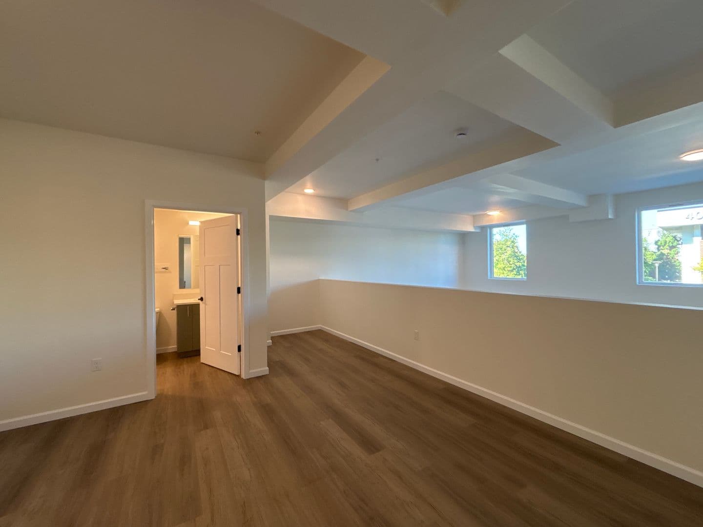 Olympia Apartment: 401 Union Ave SE
