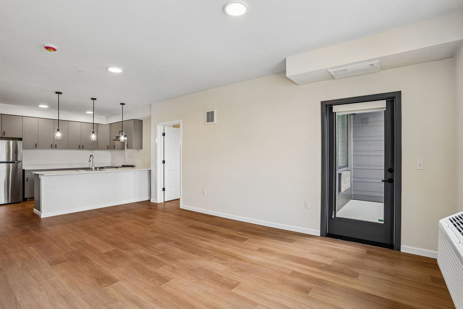 Lacey Apartment: 2463 Hogum Bay Rd NE