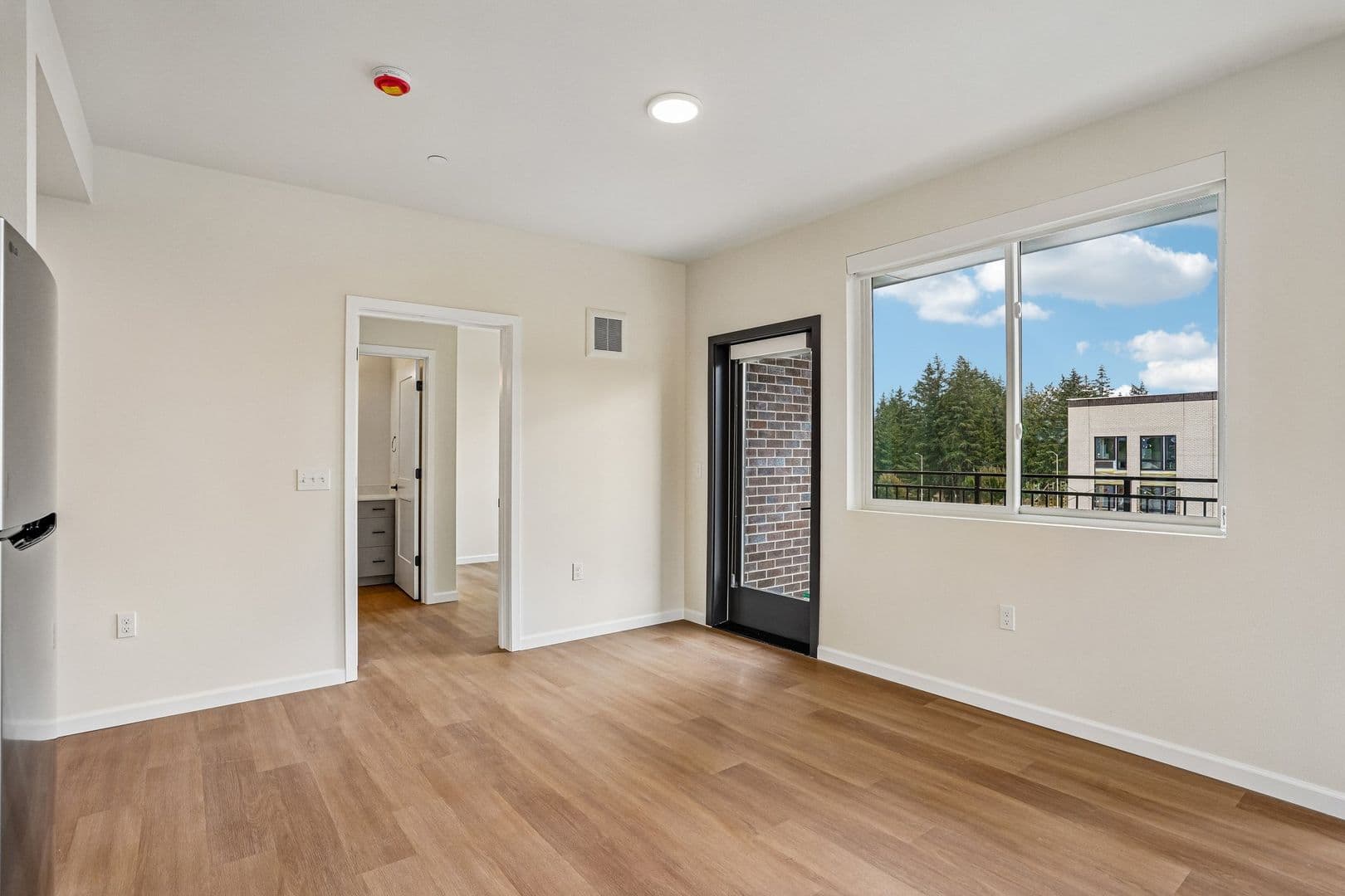 Lacey Apartment: 2463 Hogum Bay Rd NE
