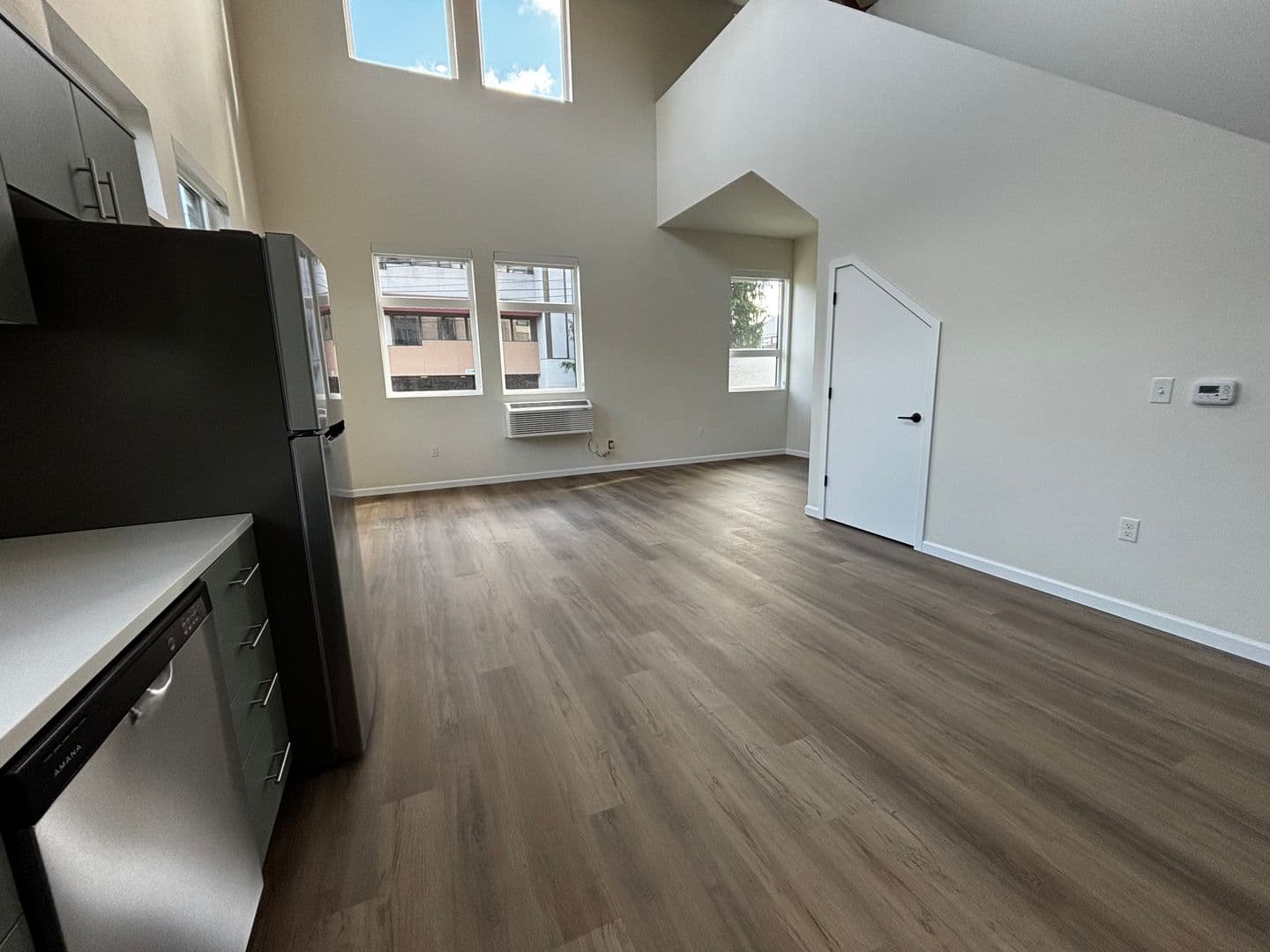 Olympia Apartment: 401 Union Ave SE