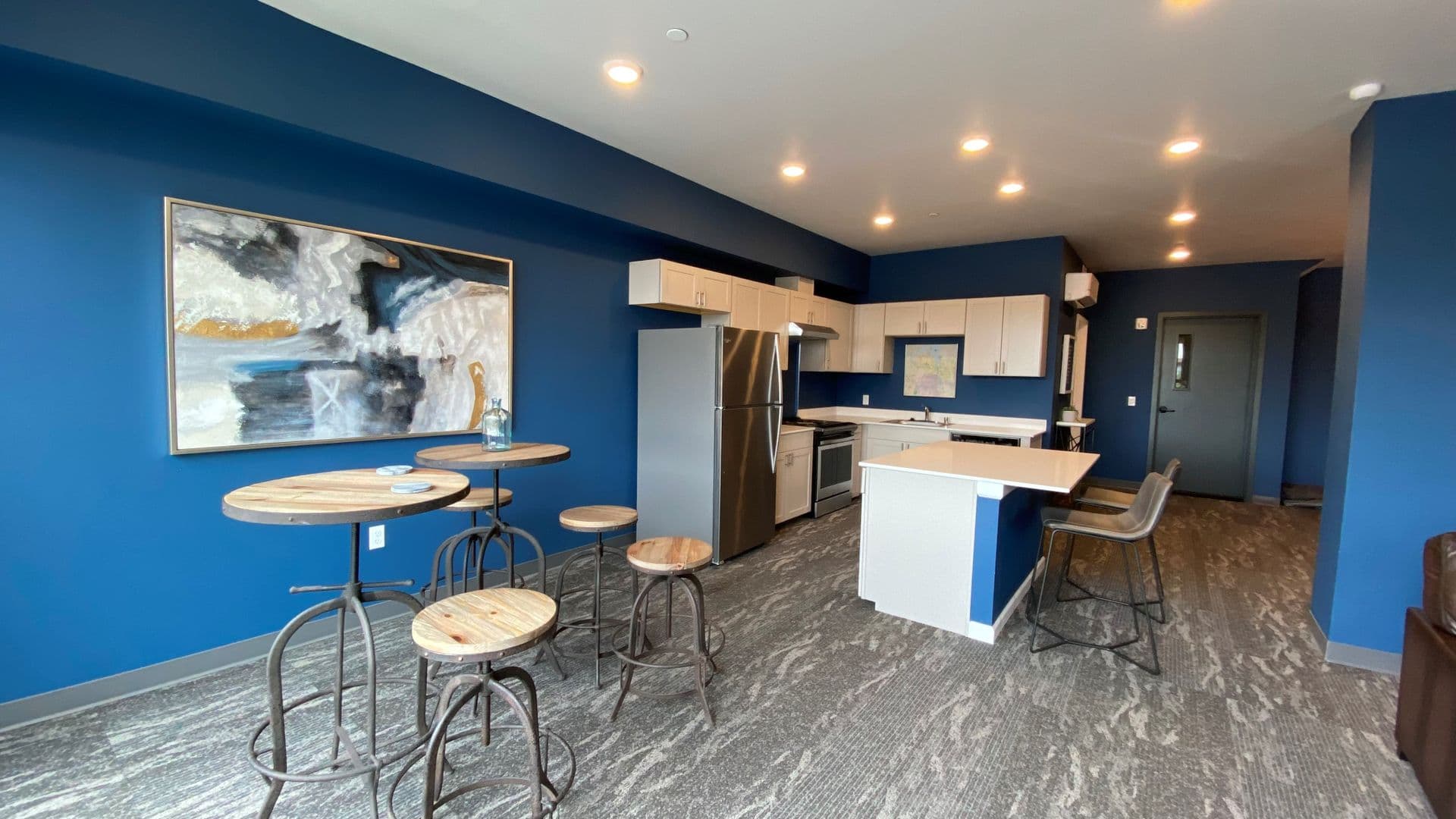 Olympia Apartment: 510 State Ave NE