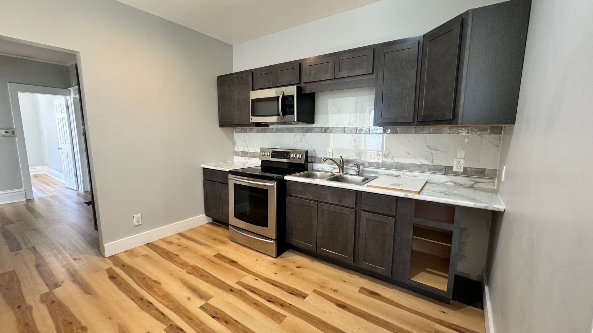 Grand Rapids Apartment: 901 Logan SE