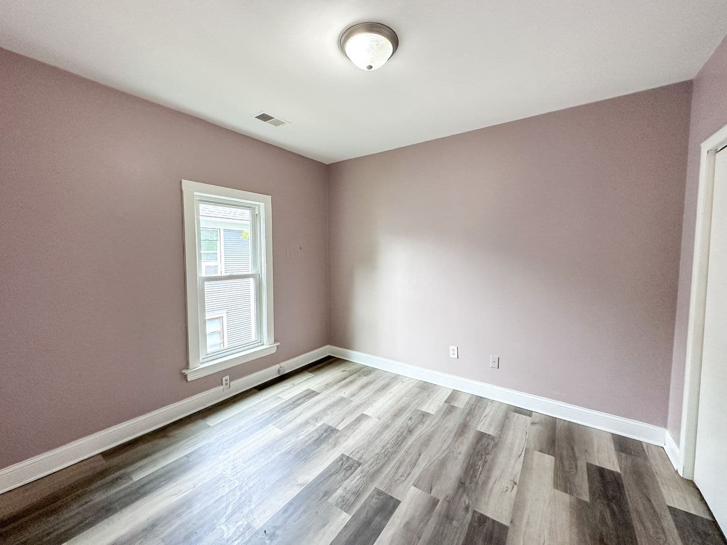 Grand Rapids Apartment: 613 Fuller Ave SE