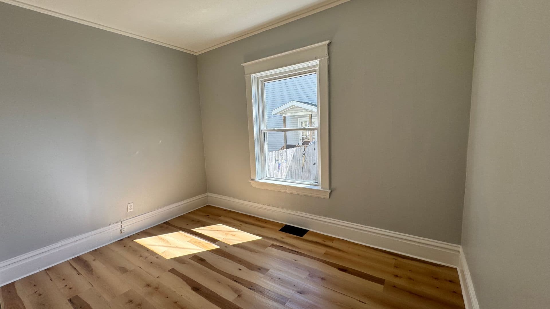 Grand Rapids Apartment: 901 Logan SE