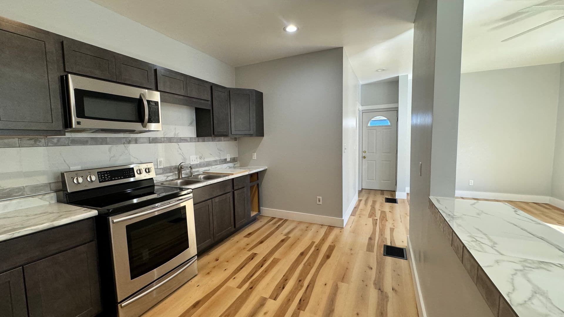 Grand Rapids Apartment: 901 Logan SE