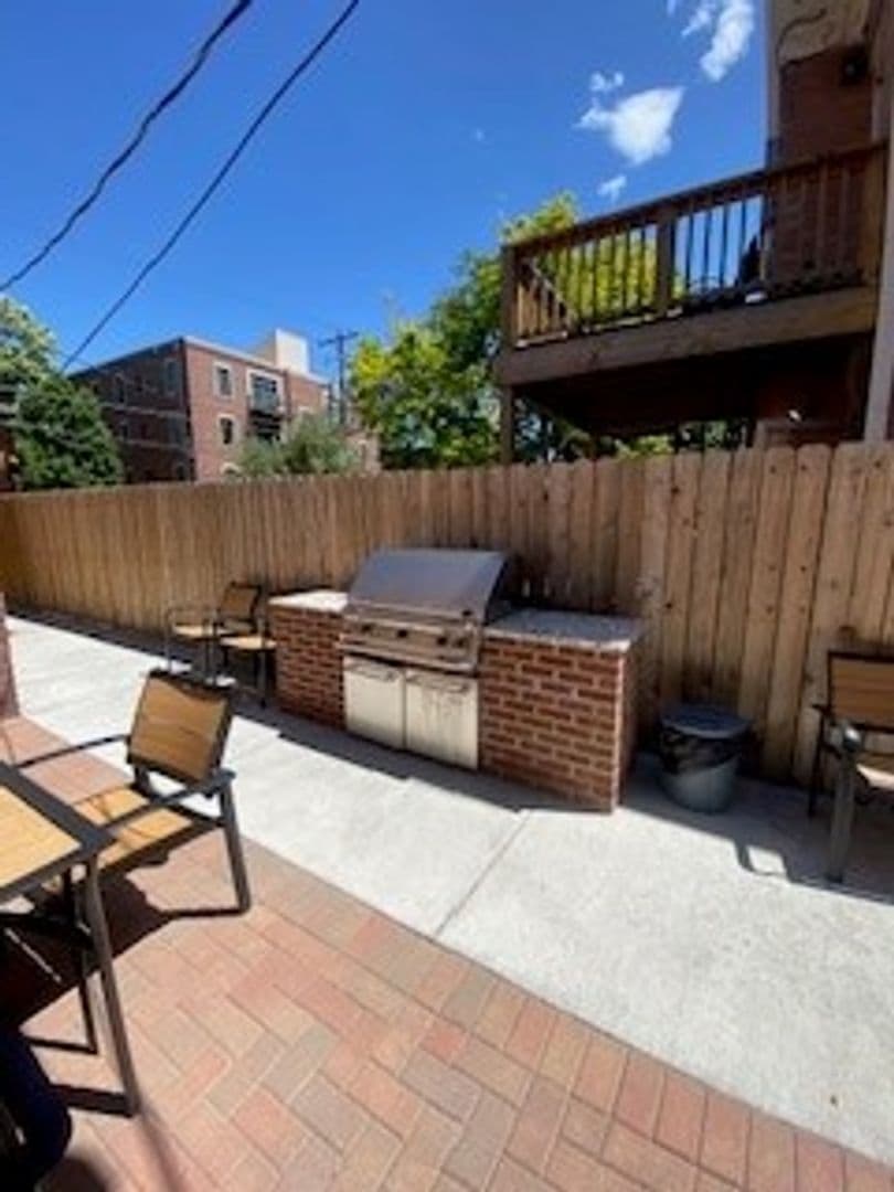 Denver Apartment: 900-910 E 12th Ave