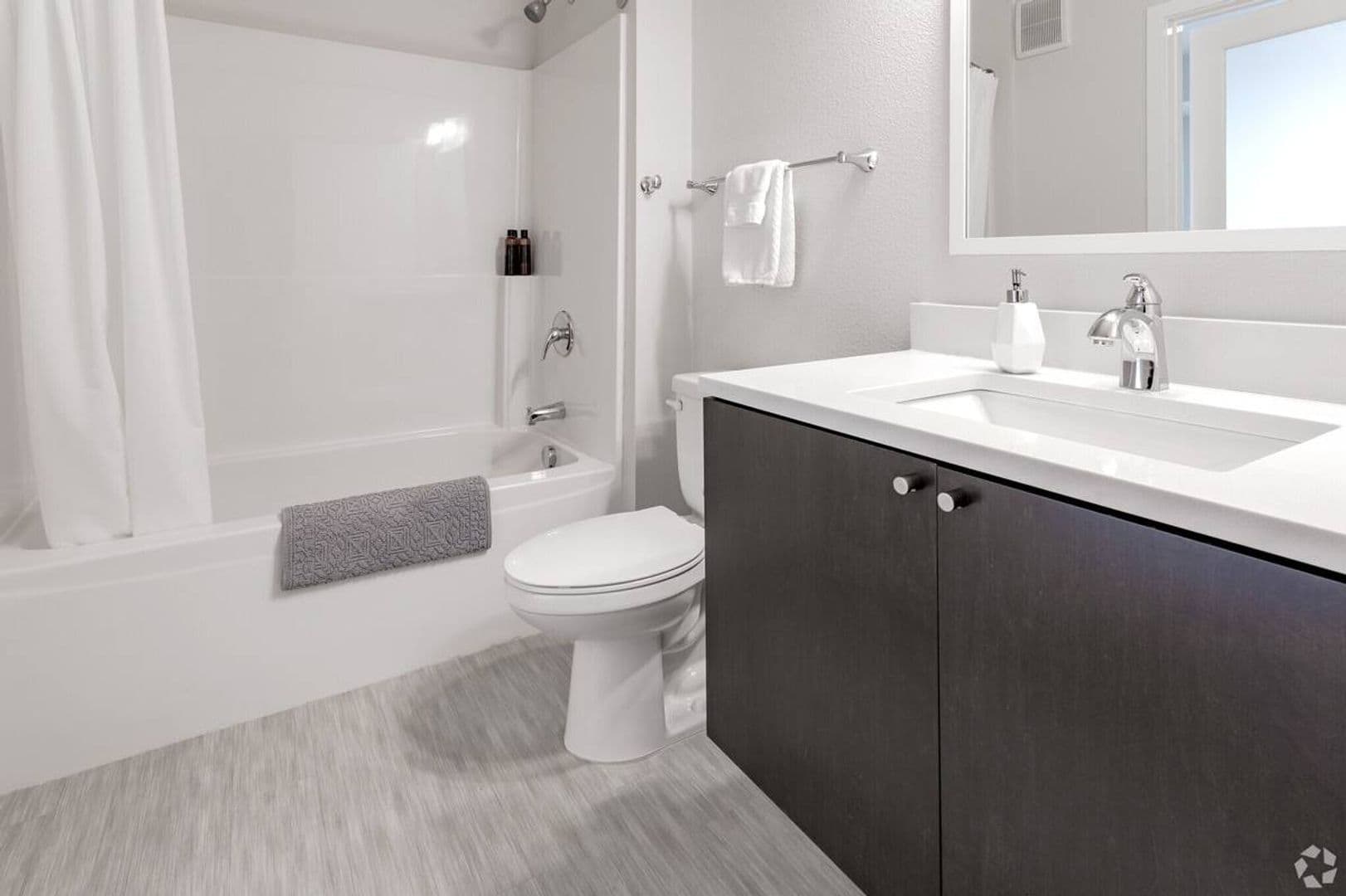 Minneapolis Apartment: 3806 28th Ave S
