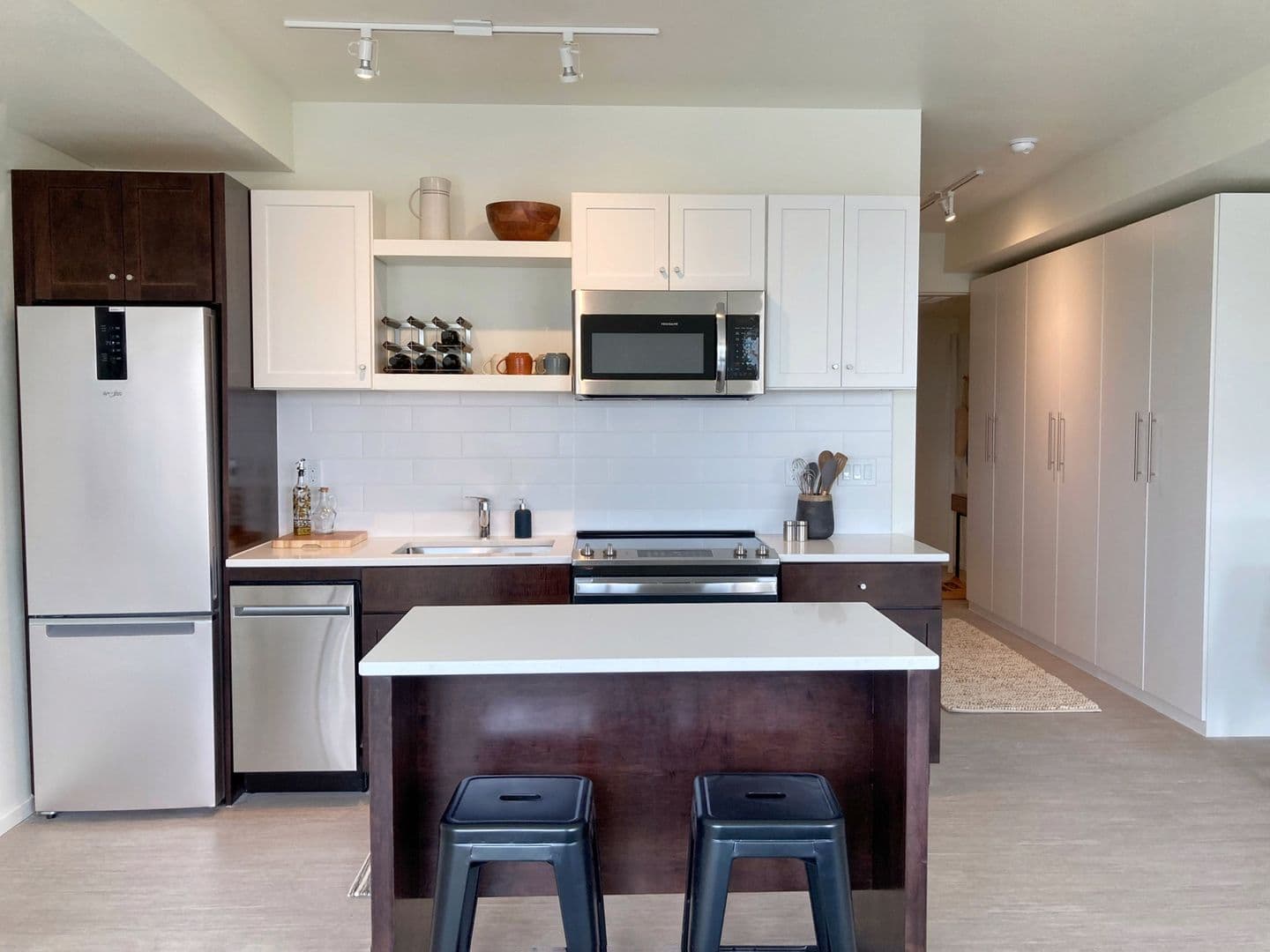Bismarck Apartment: 500 N 3rd St