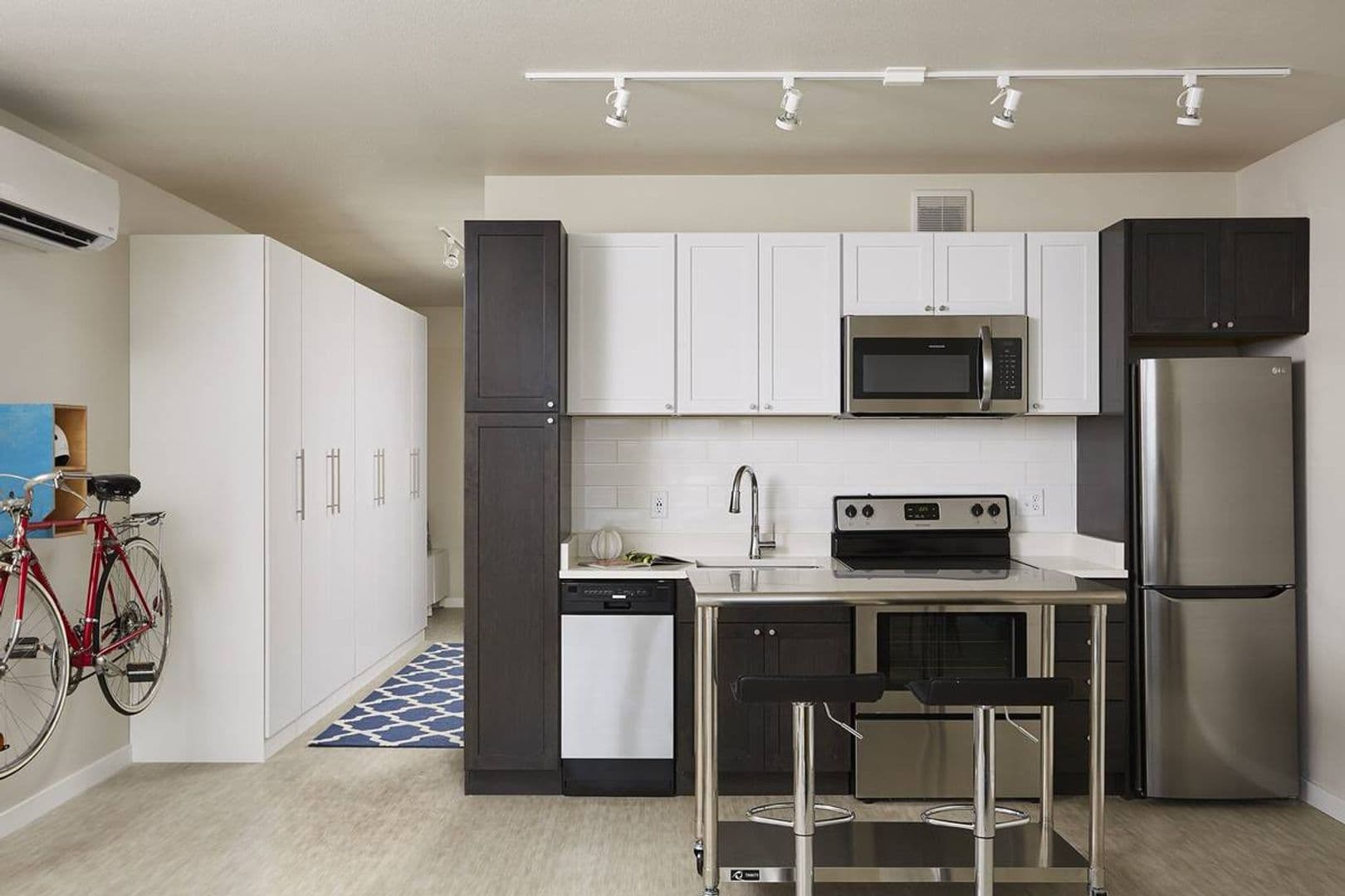 Minneapolis Apartment: 3806 28th Ave S