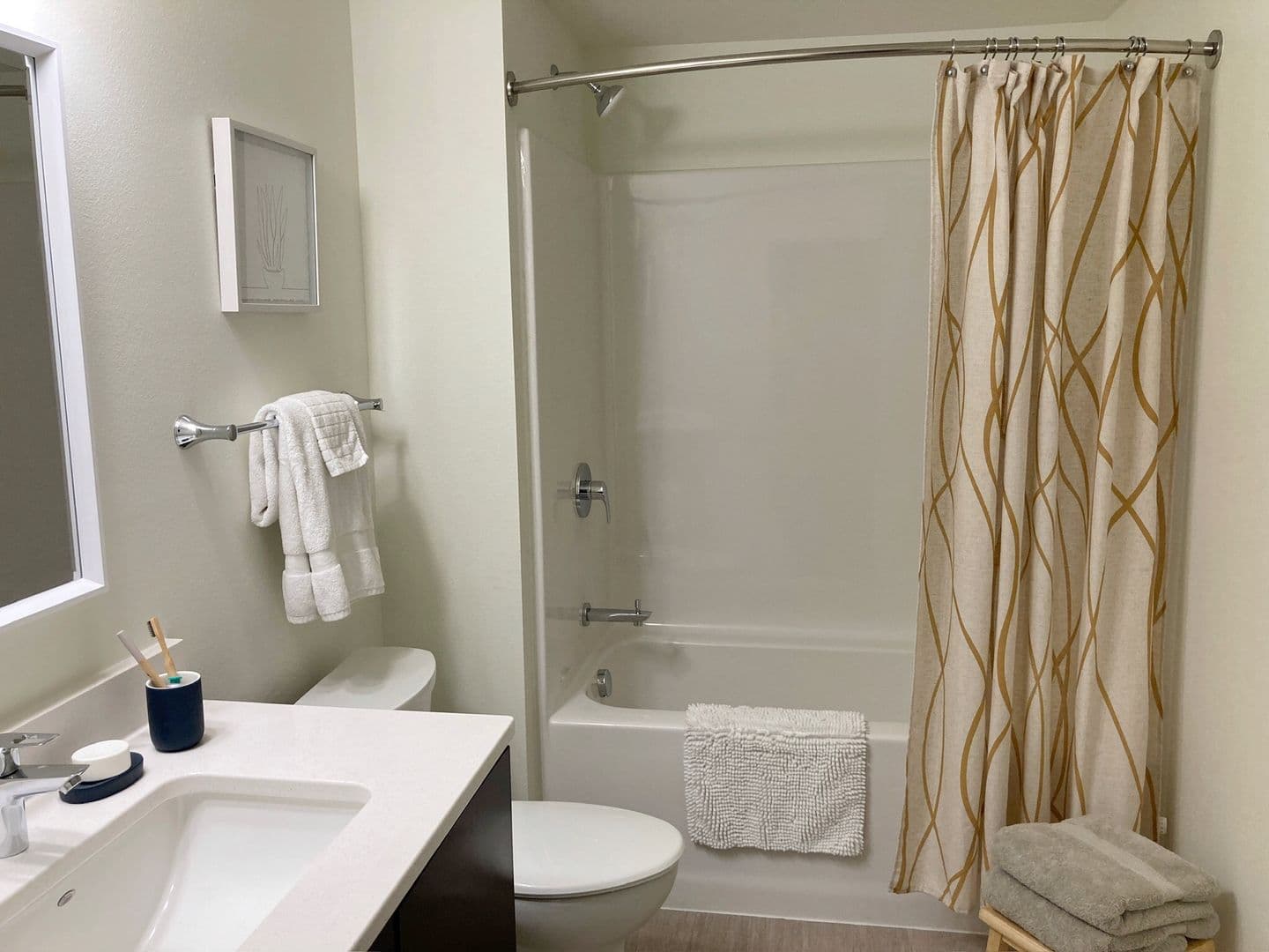 Bismarck Apartment: 500 N 3rd St