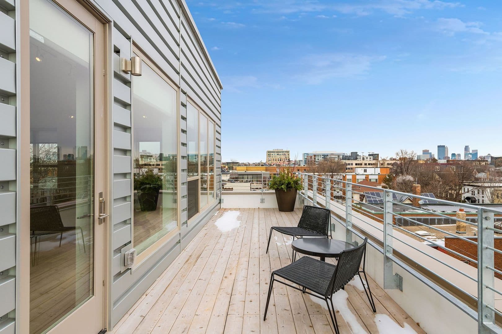 Minneapolis Apartment: 1420 W 32nd St