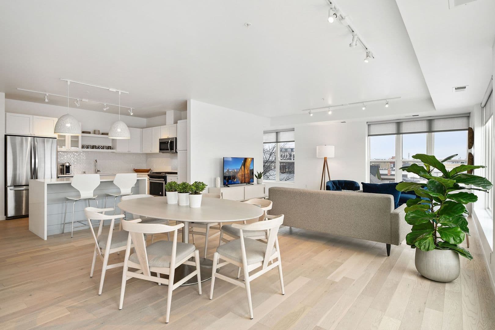 Minneapolis Apartment: 1420 W 32nd St